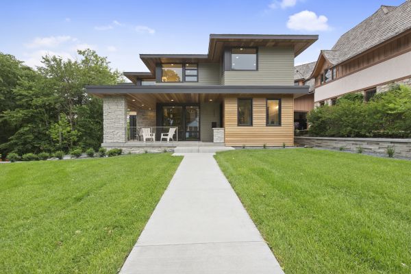 Modern Landscaping in Woodland Hills