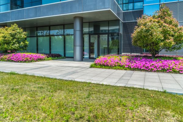 Commercial Gardening in Woodland Hills