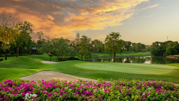 Golf Course Landscaping in Woodland Hills