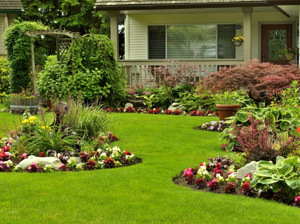 Flower Garden Planting in Woodland Hills