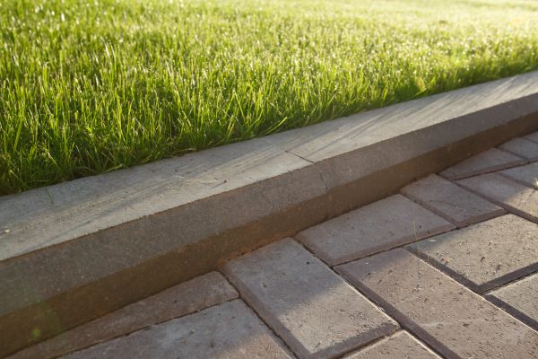Lawn Edging Replacement in Woodland Hills