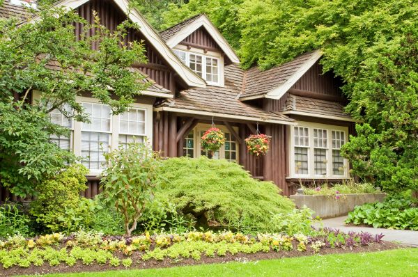 Log Home Landscaping in Woodland Hills
