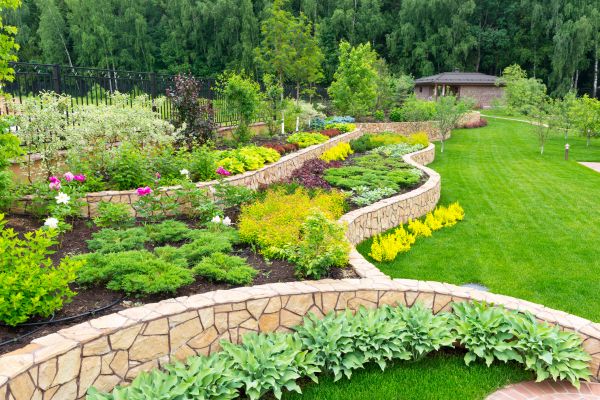 Home Garden Landscaping in Woodland Hills