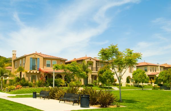 Community Landscaping in Woodland Hills