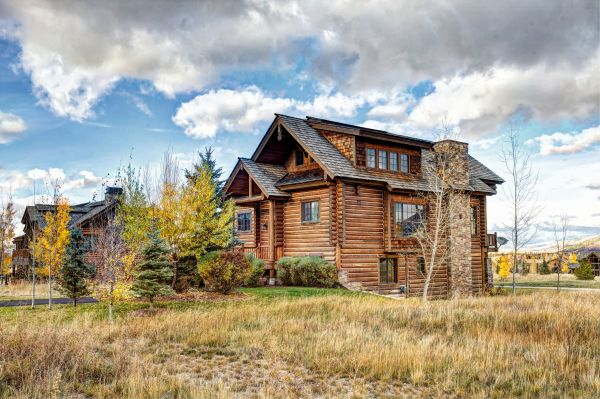 Cabin Landscaping in Woodland Hills